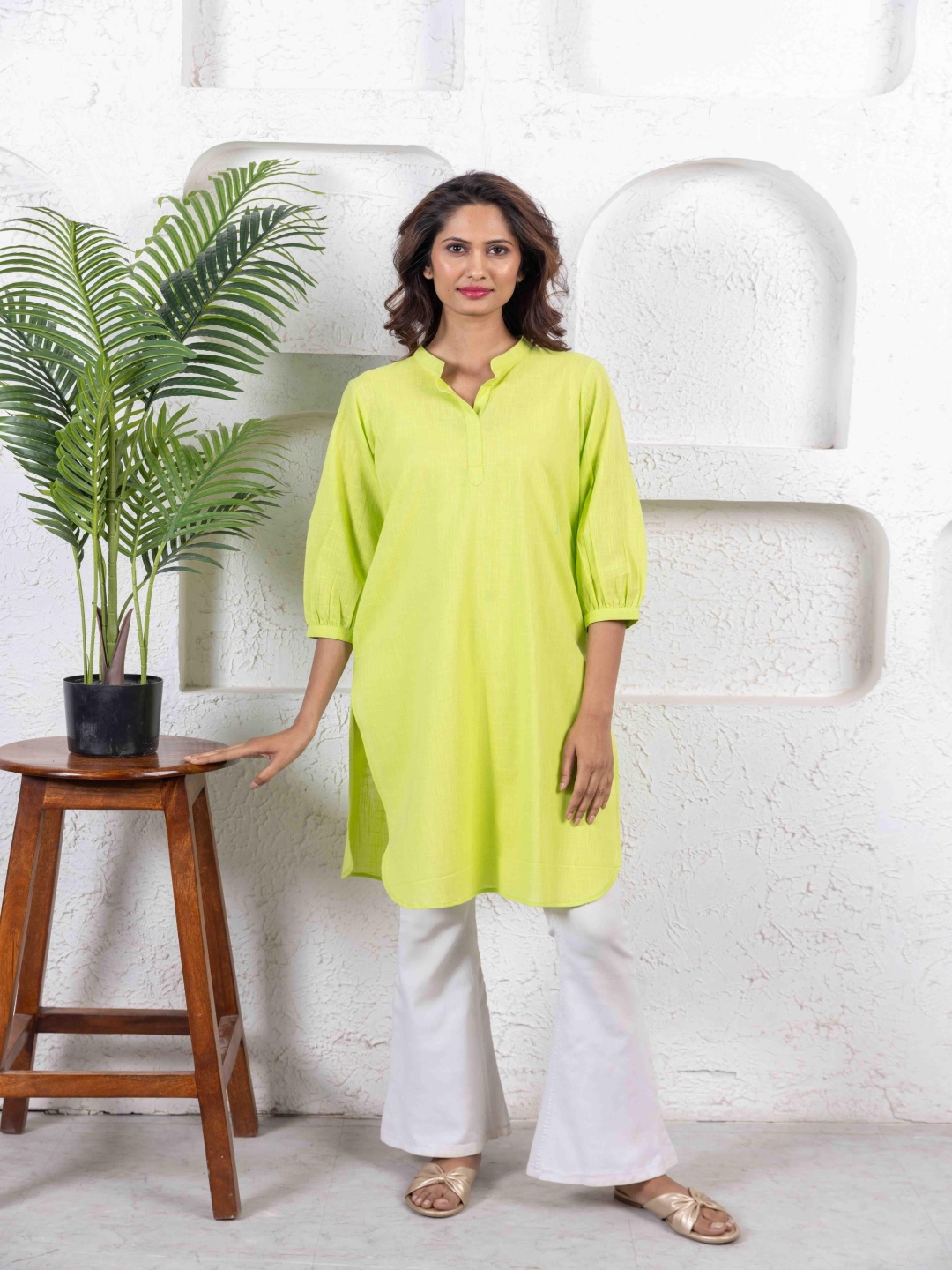 

INAAYA JAIPUR Mandarin Collar Pure Cotton Straight Kurti, Lime green