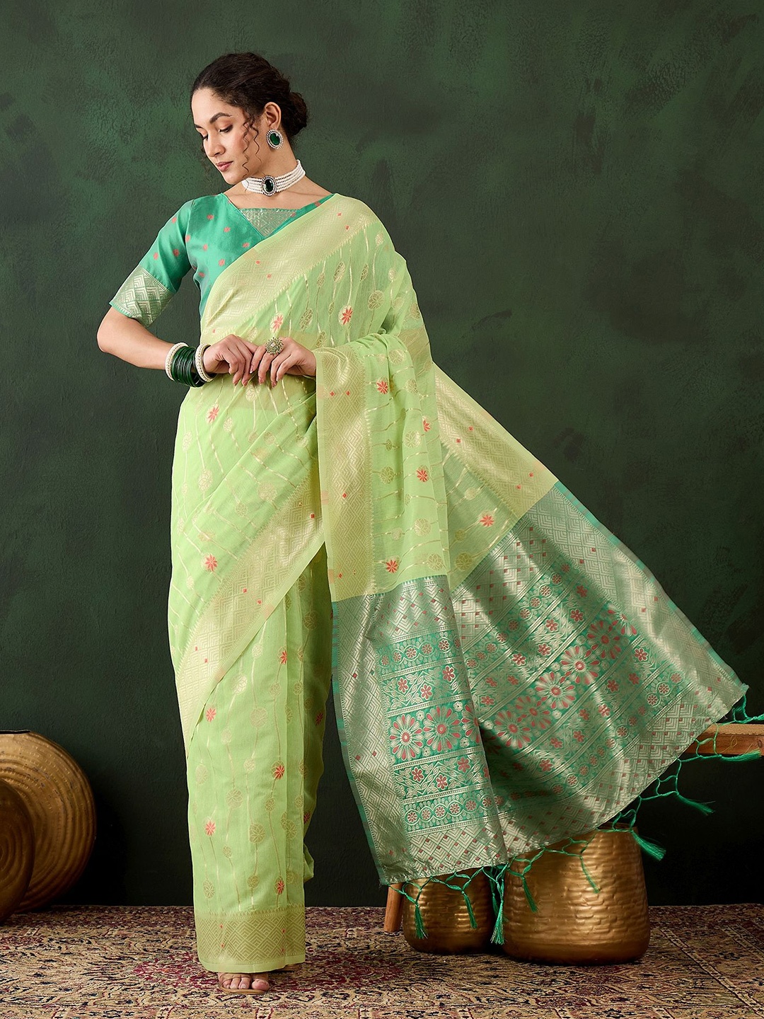 

KALINI Woven Design Handloom Banarasi Saree, Green