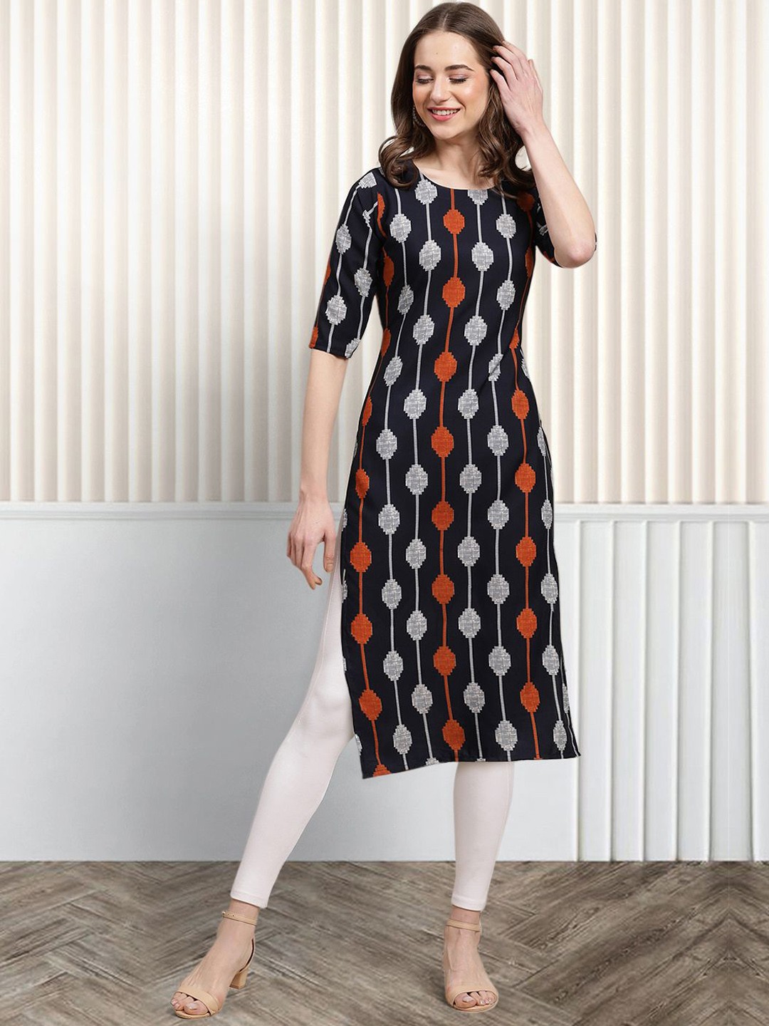 

Moda Rapido Geometric Printed Round Neck Straight Kurta, Black