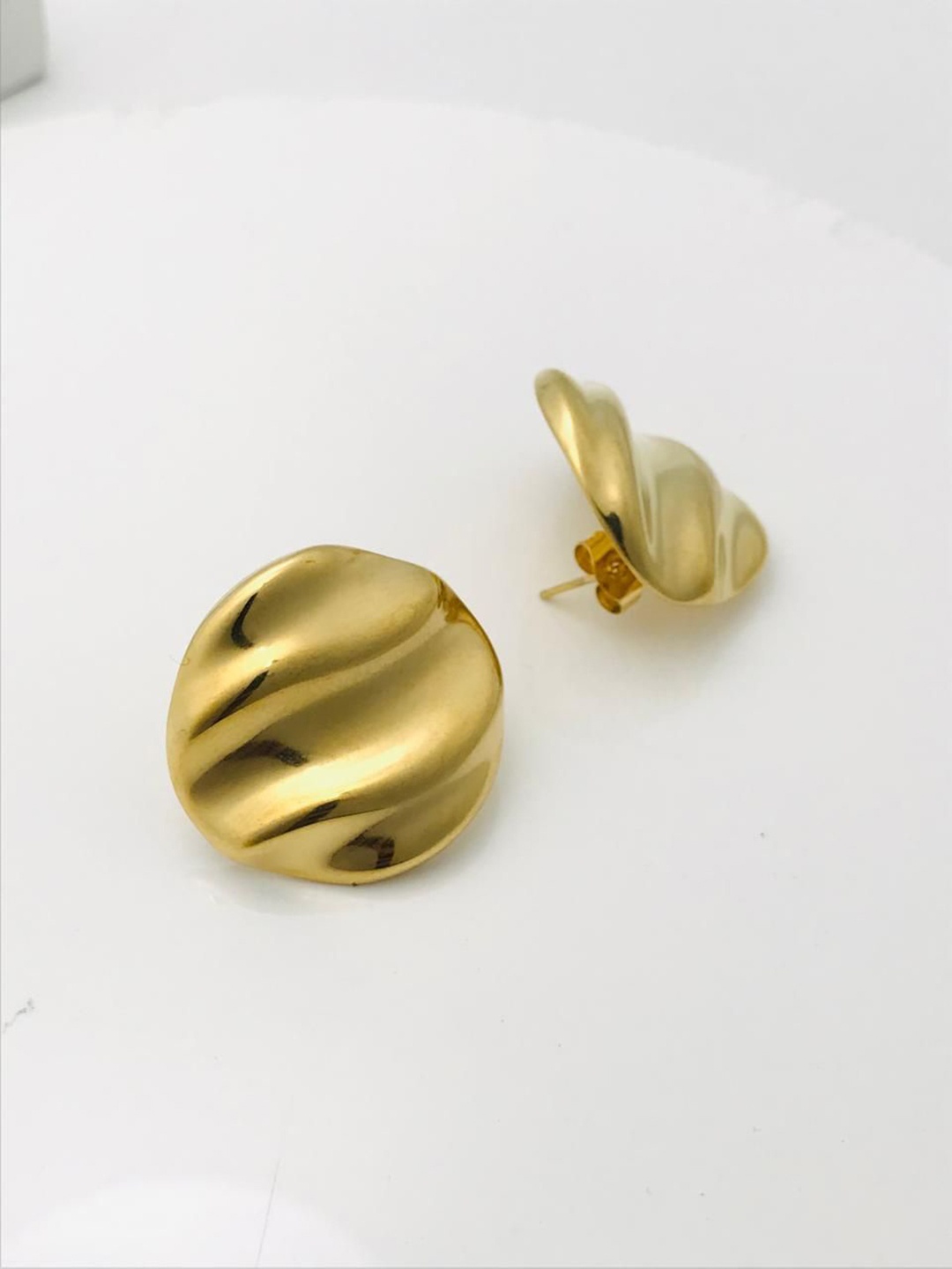 

ANJNI CREATION Gold-Plated Contemporary Shaped Studs