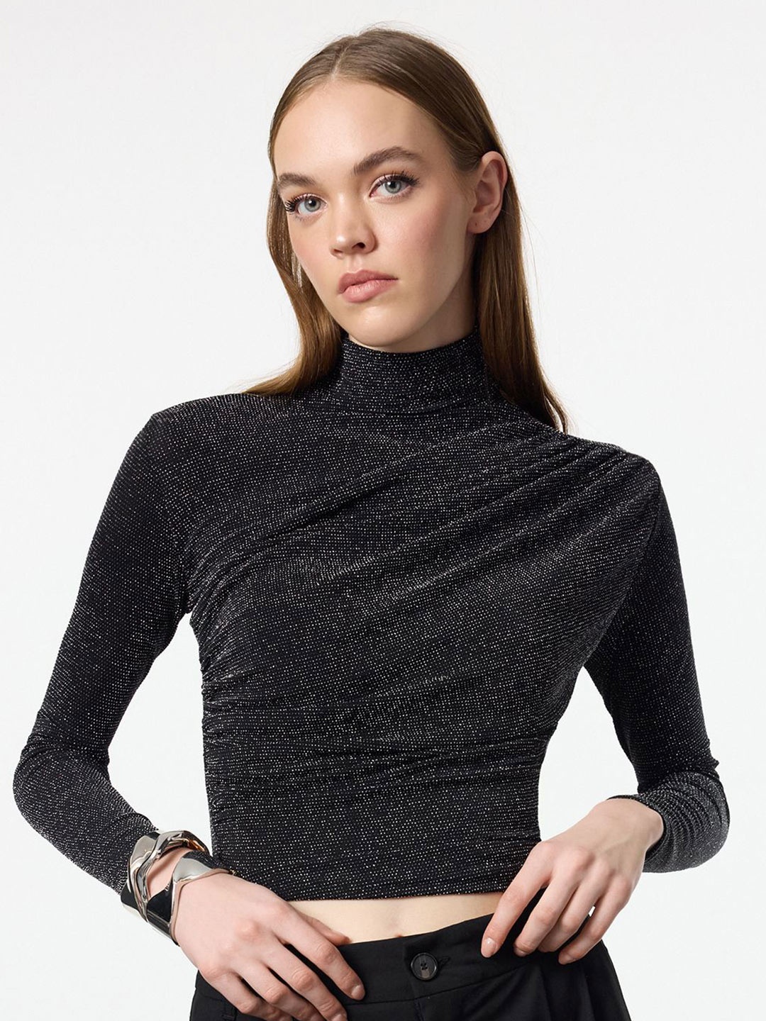

Trendyol Women Shimmer Fitted Crop Top, Black