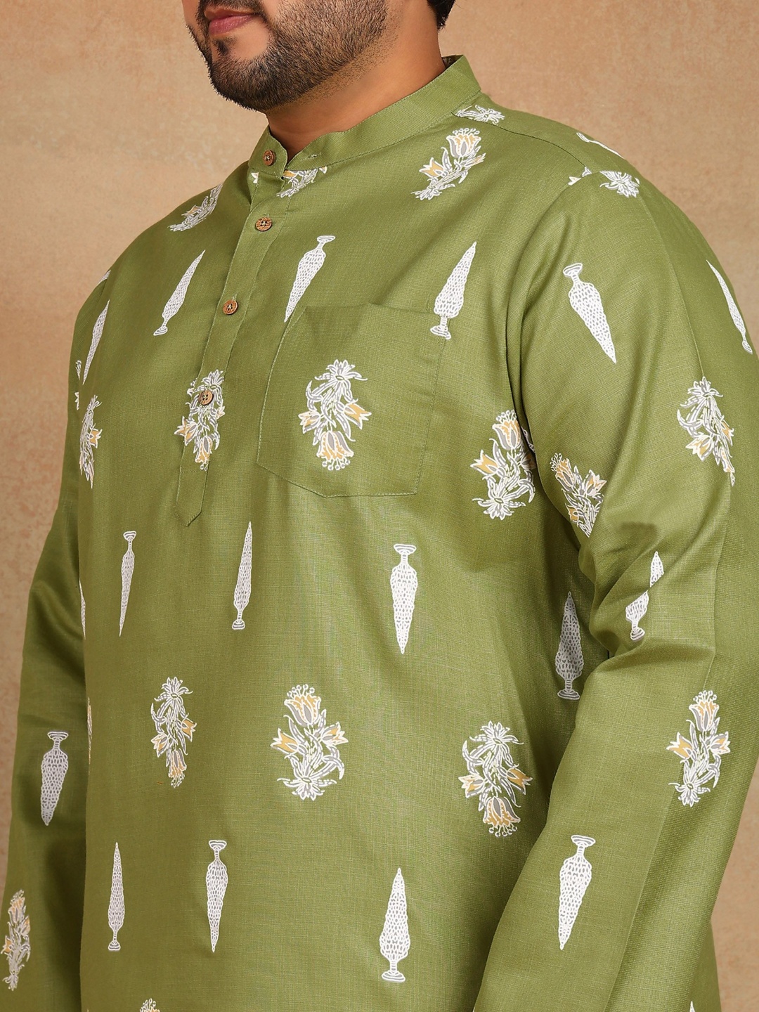 

Sztori Plus Size Men Floral Printed Mandarin Collar Straight Kurta, Green