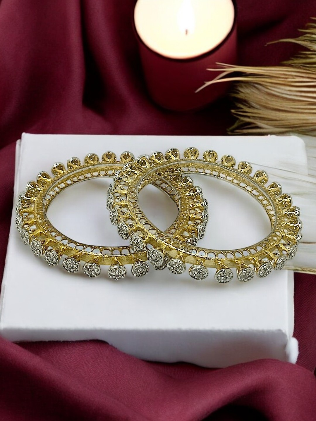 

FEMMIBELLA Set Of 2 Gold-Plated Stone-Studded Bangles