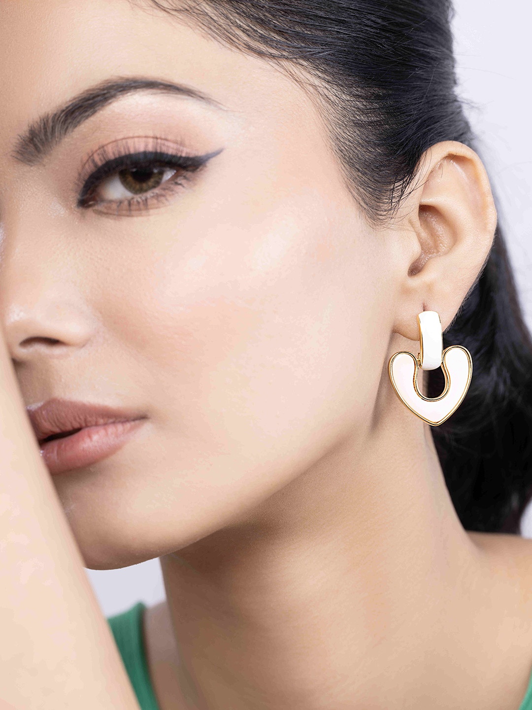 

KAORI BY SHREYA AGARWAL Gold-Plated Contemporary Drop Earrings