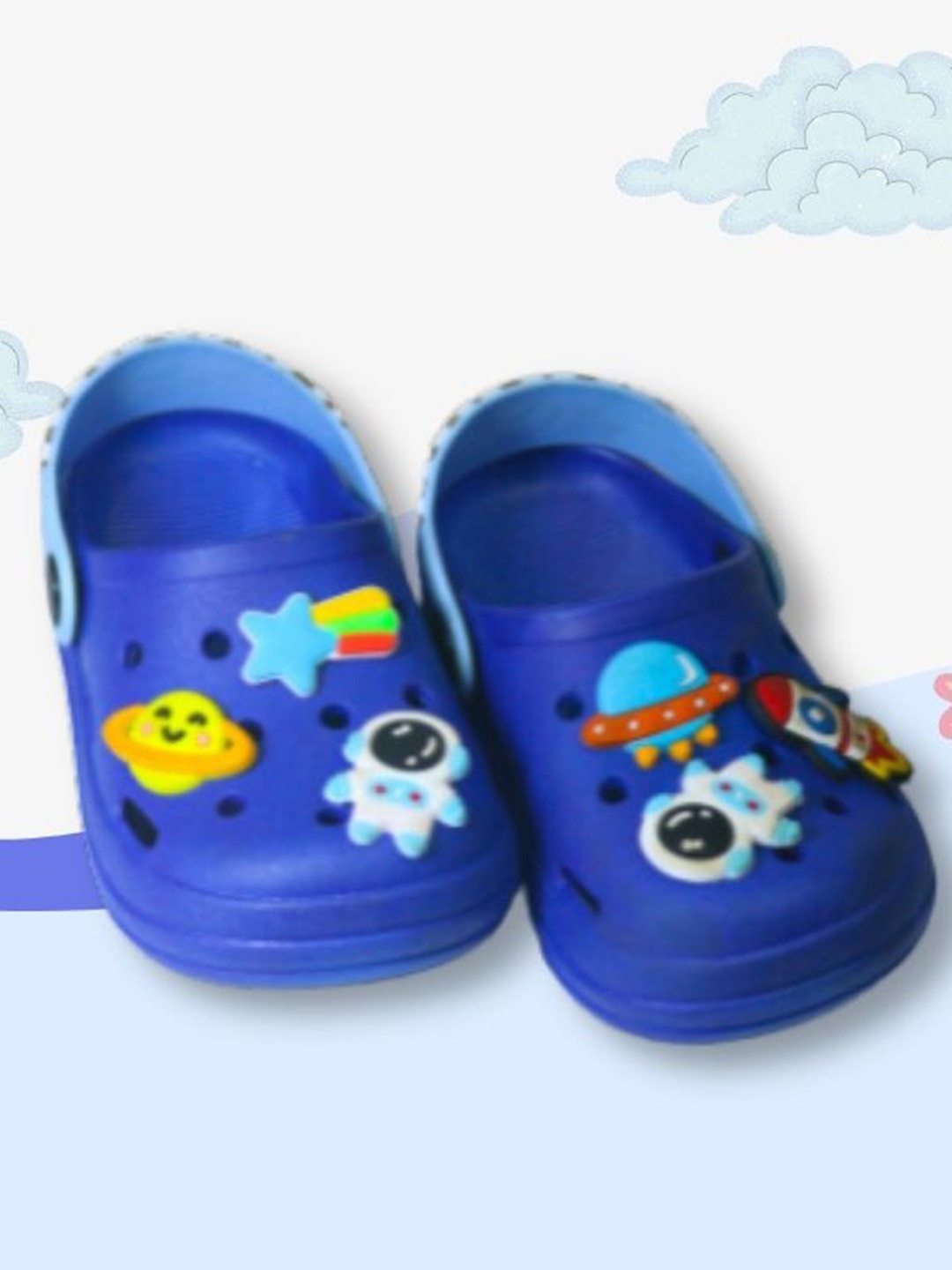 

MOON MAMA Kids Rubber Lightweight Clogs, Blue