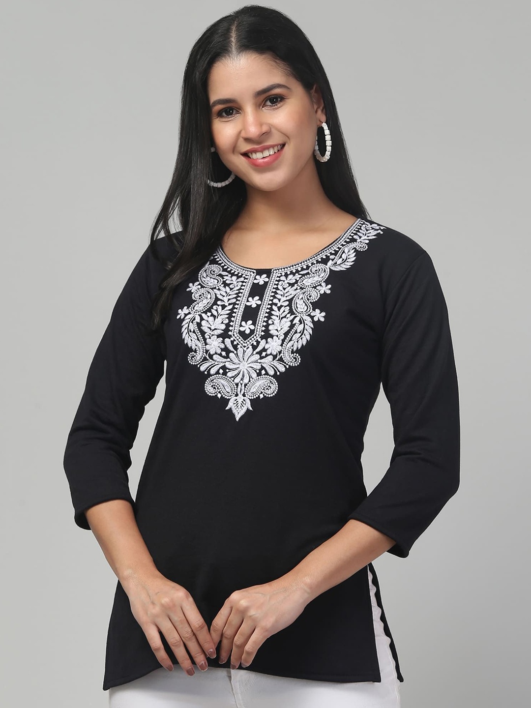 

FAMBEE Women Embroidered Thread Work Woollen Kurta, Black