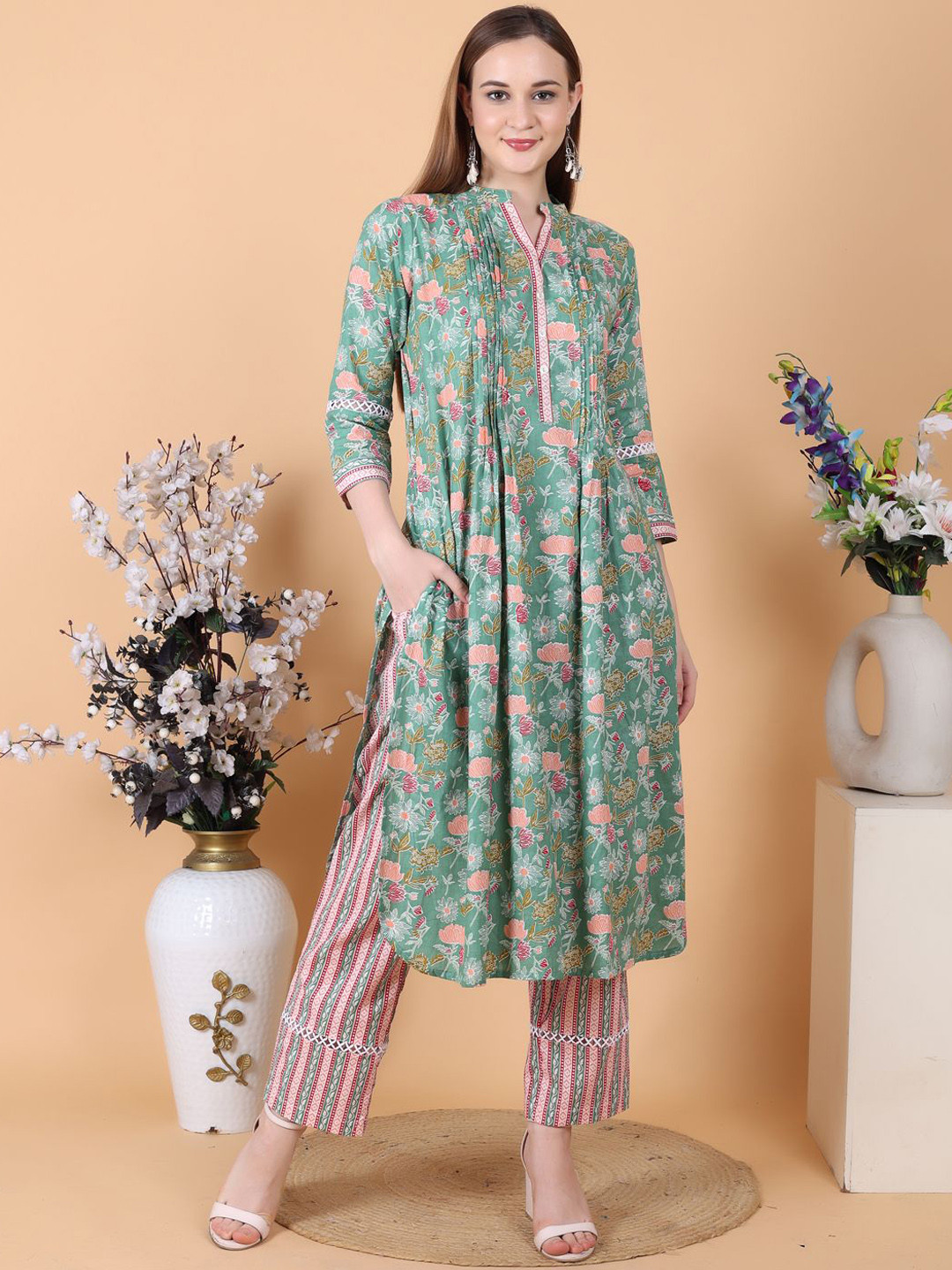 

Jivitha Floral Printed Mandarin Collar Pure Cotton Tunic With Trouser, Green