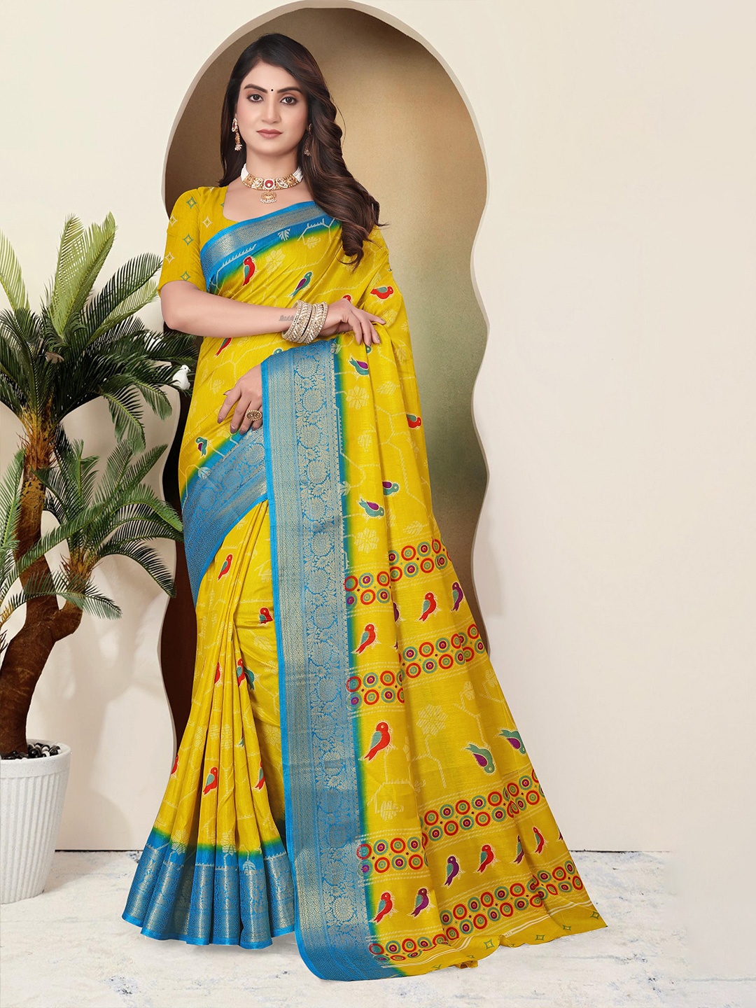 

SUPERLAXMI Ethnic Motifs Silk Blend Saree, Yellow