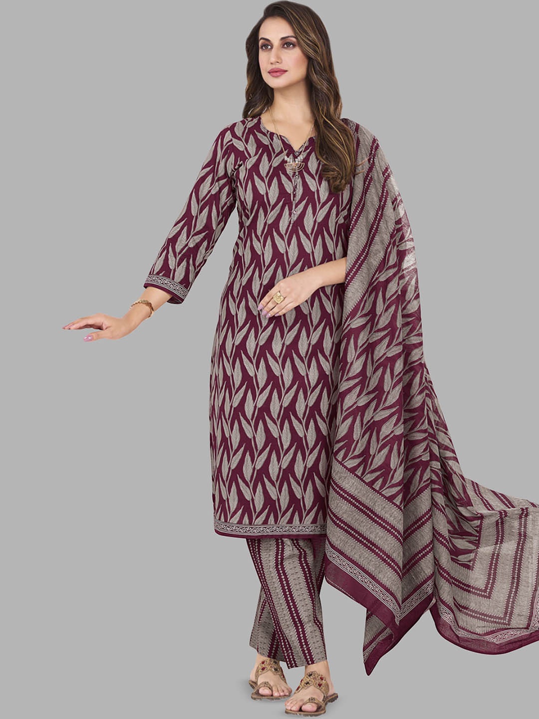 

Simmu Women Printed Regular Pure Cotton Kurta with Churidar & With Dupatta, Purple