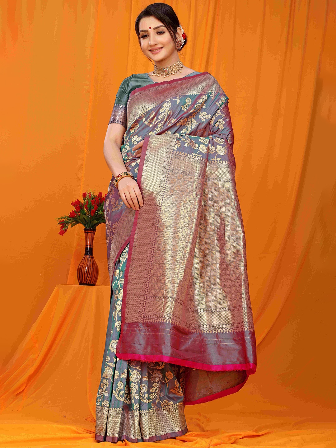 

amirat Ethnic Motifs Woven Design Zari Pure Silk Banarasi Saree, Teal