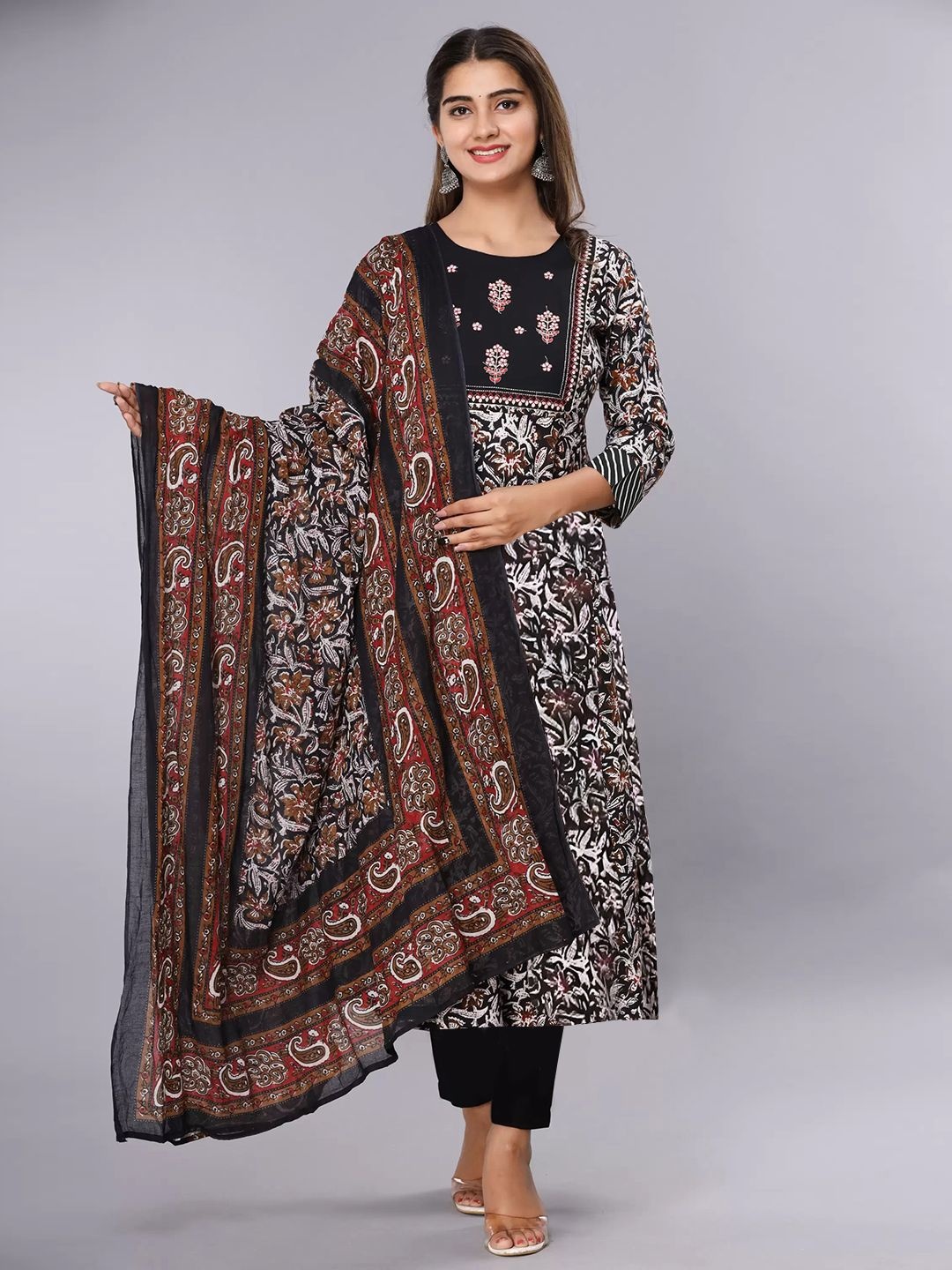 

Moda Rapido Floral Printed Round Neck Thread Work Straight Kurta With Trouser And Dupatta, Black