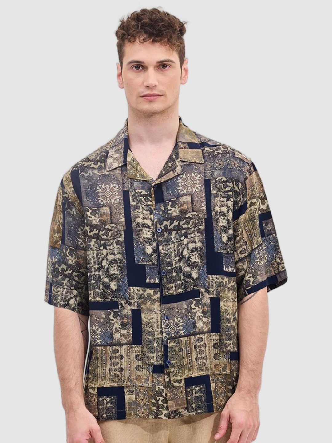 

Snitch Men Relaxed Fit Cuban Collar Floral Printed Casual Shirt, Navy blue