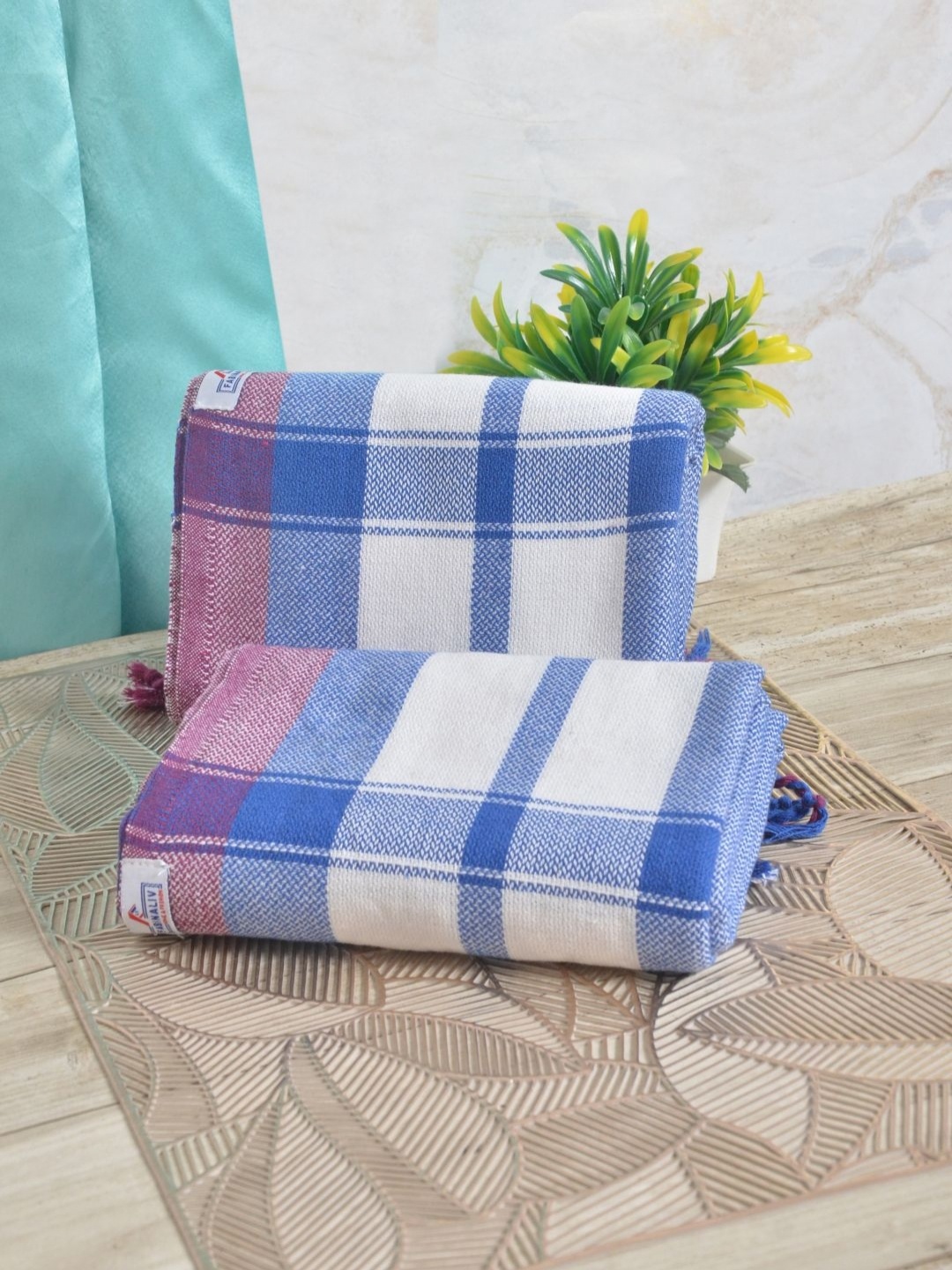 

FABINALIV White & Blue 2 Striped Cotton 225 GSM Bath Towel