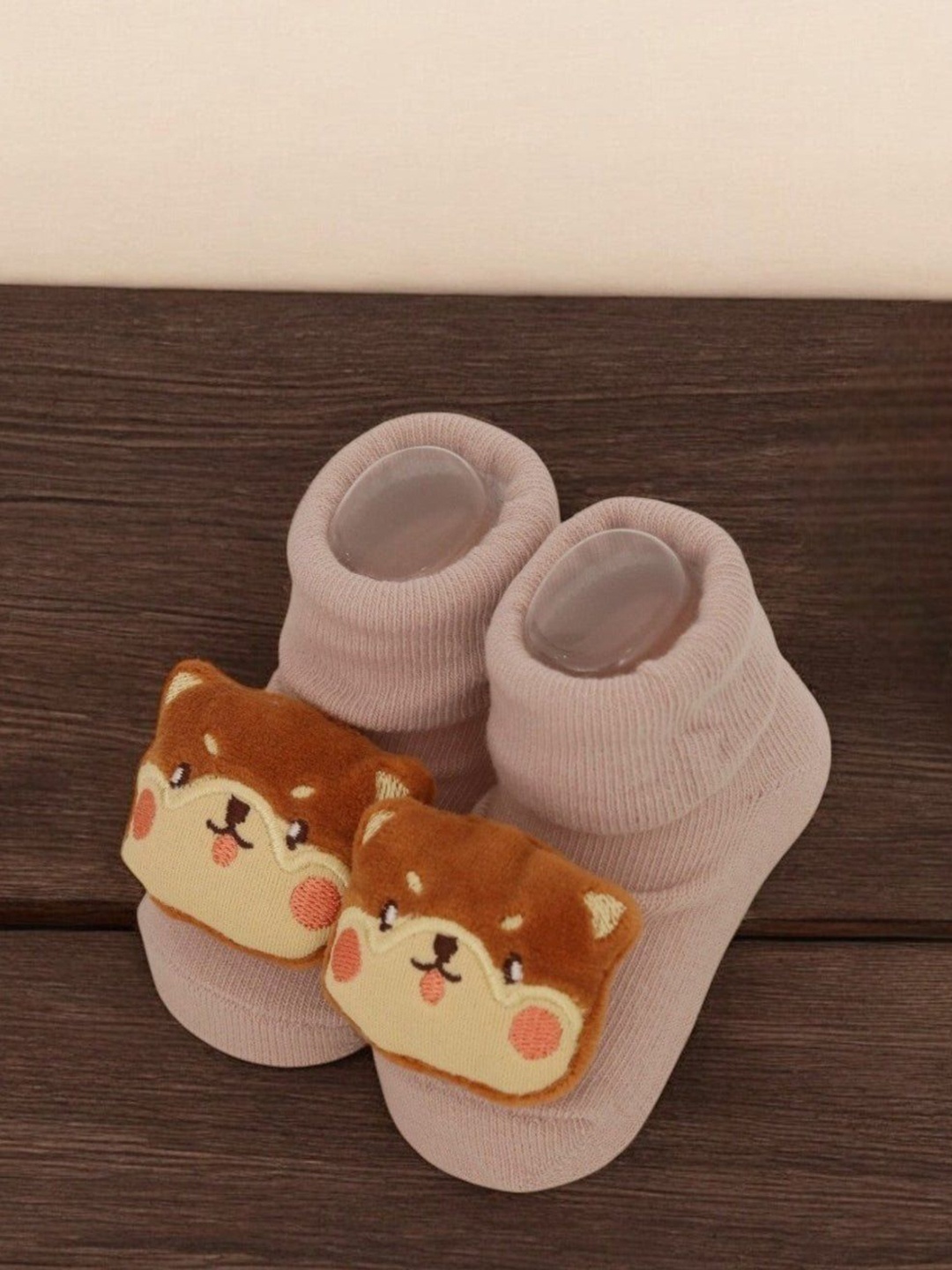 

Yellow Bee Boys Patterned Cotton Ankle Length Socks, Beige