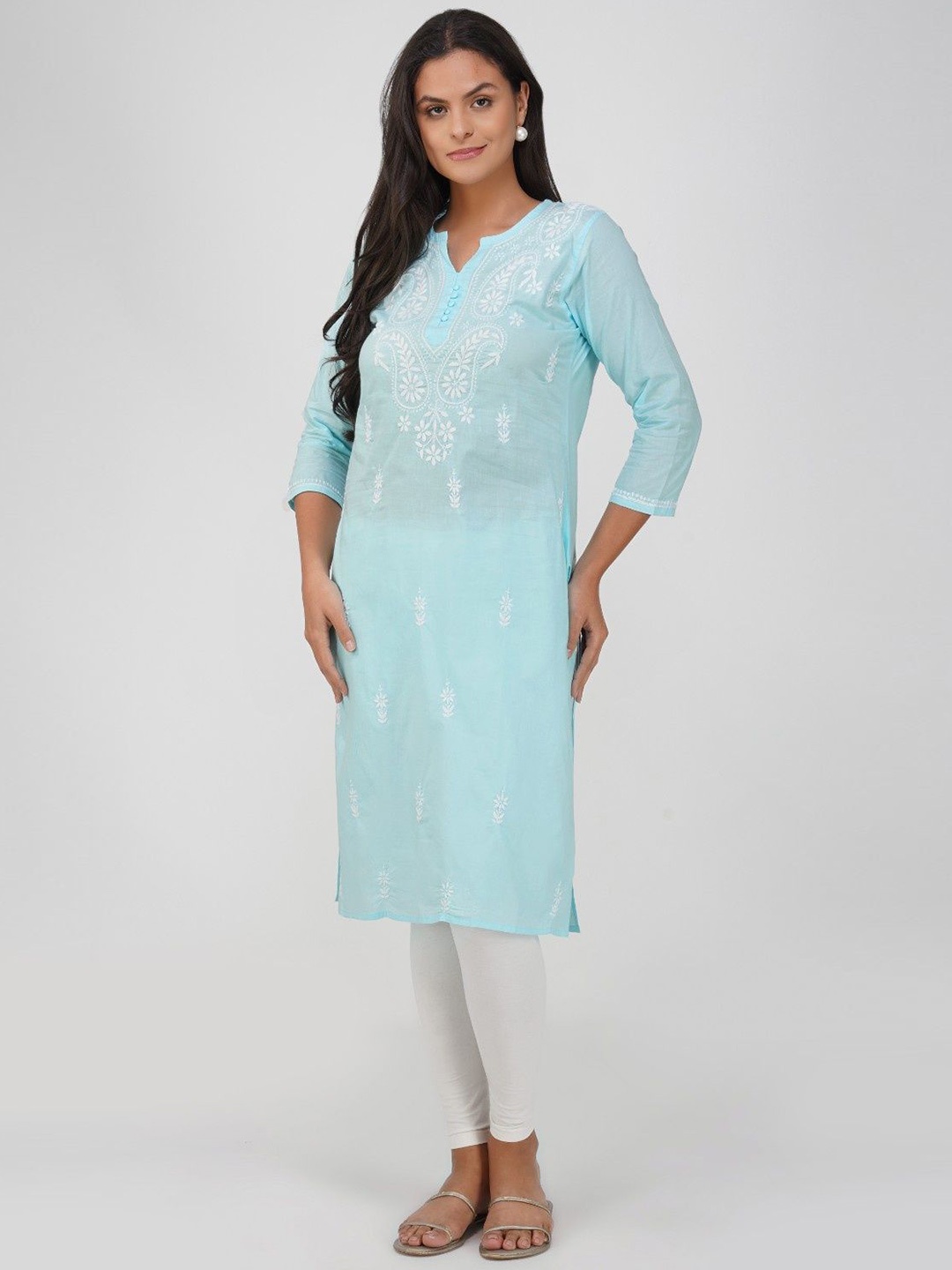 

Bluenixie Floral Embroidered Notch Neck Chanderi Silk Chikankari Kurta, Blue