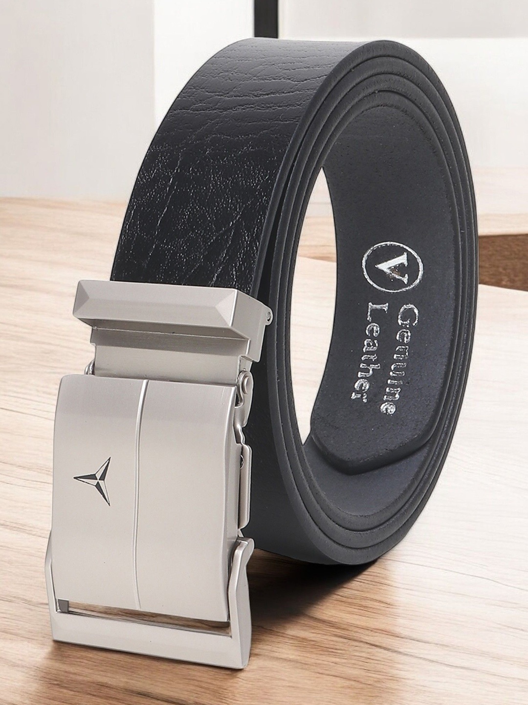 

Provogue Men Textured Leather Belt, Black