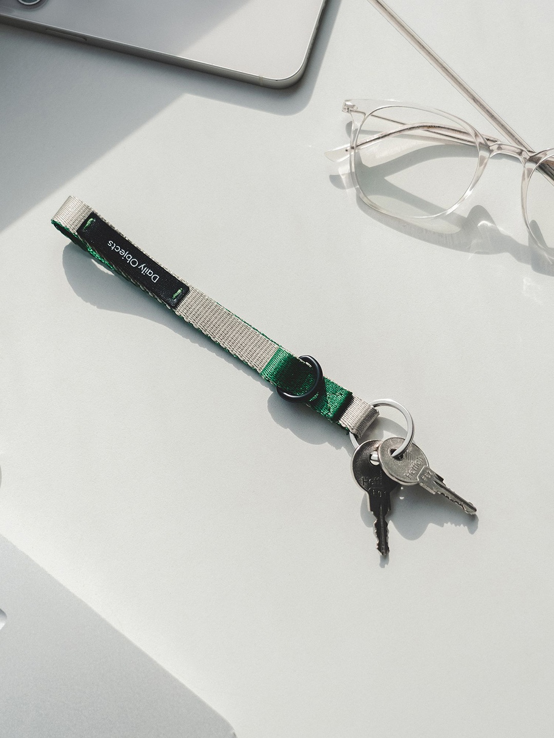 

DailyObjects Grey & Green Utility Trailer Keyring