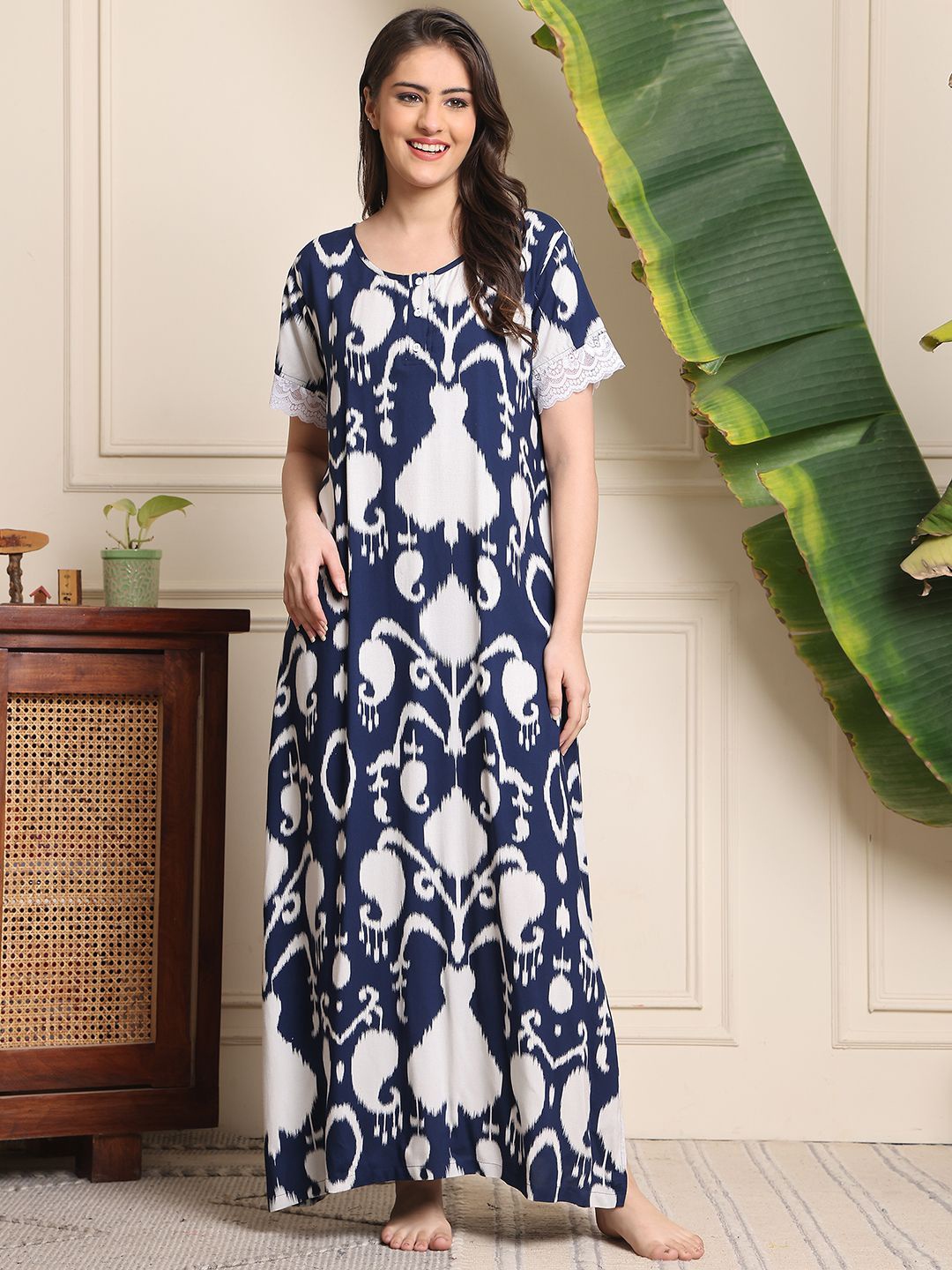 

Claura Printed Maxi Nightdress, Navy blue