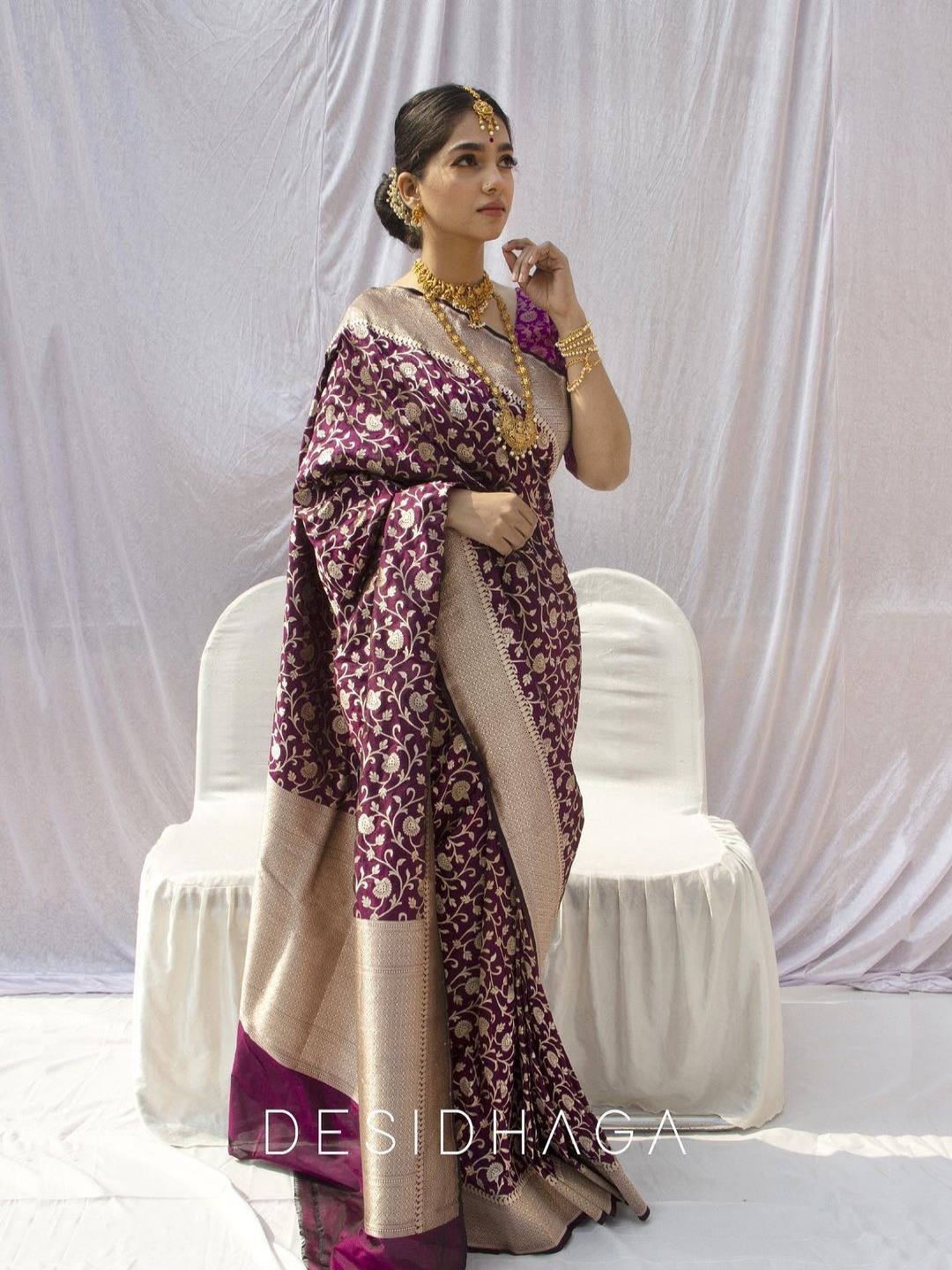 

Manu Designer Embellished Zari Saree, Purple