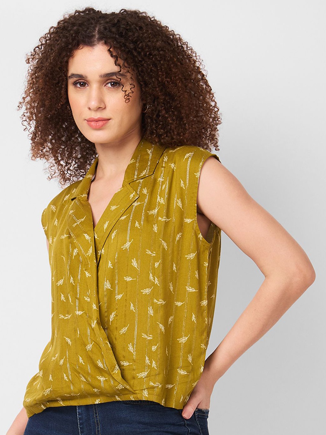 

Iti Women Printed Mandarin Collar Wrap Top, Green