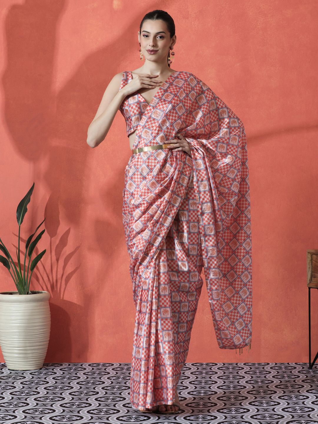 

Sangria Ready To Wear Checked Digital Printed Saree, Peach