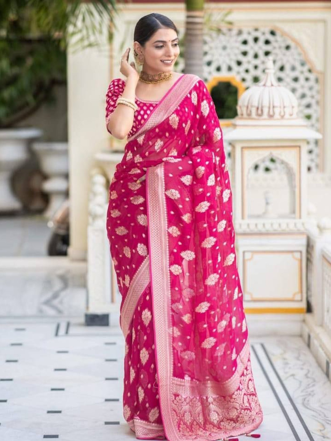 

Manu Designer Woven Design Zari Saree, Pink
