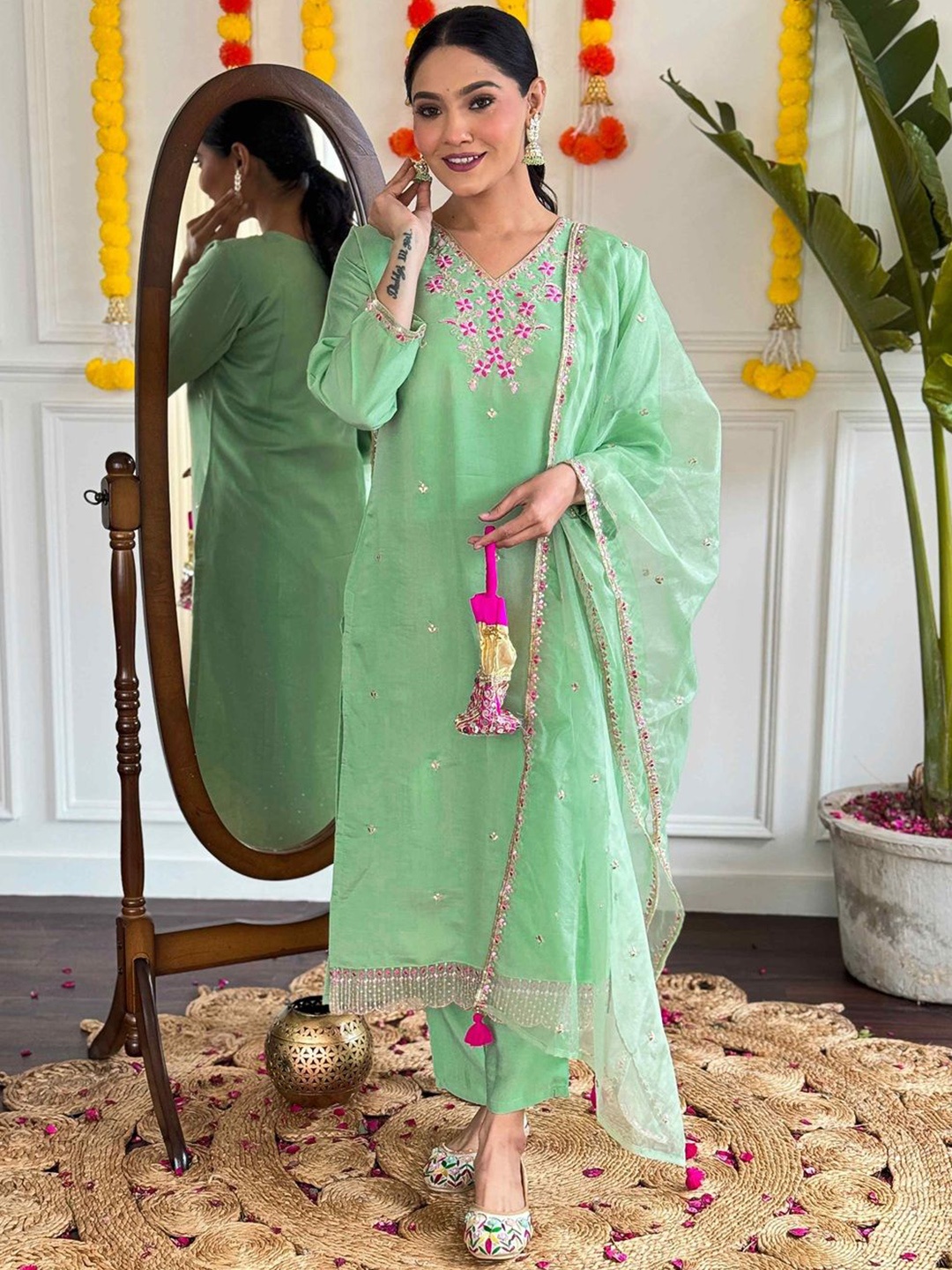 

HERE&NOW Floral Embroidered Sequnnied V-Neck Straight Kurta With Trousers And Dupatta, Green