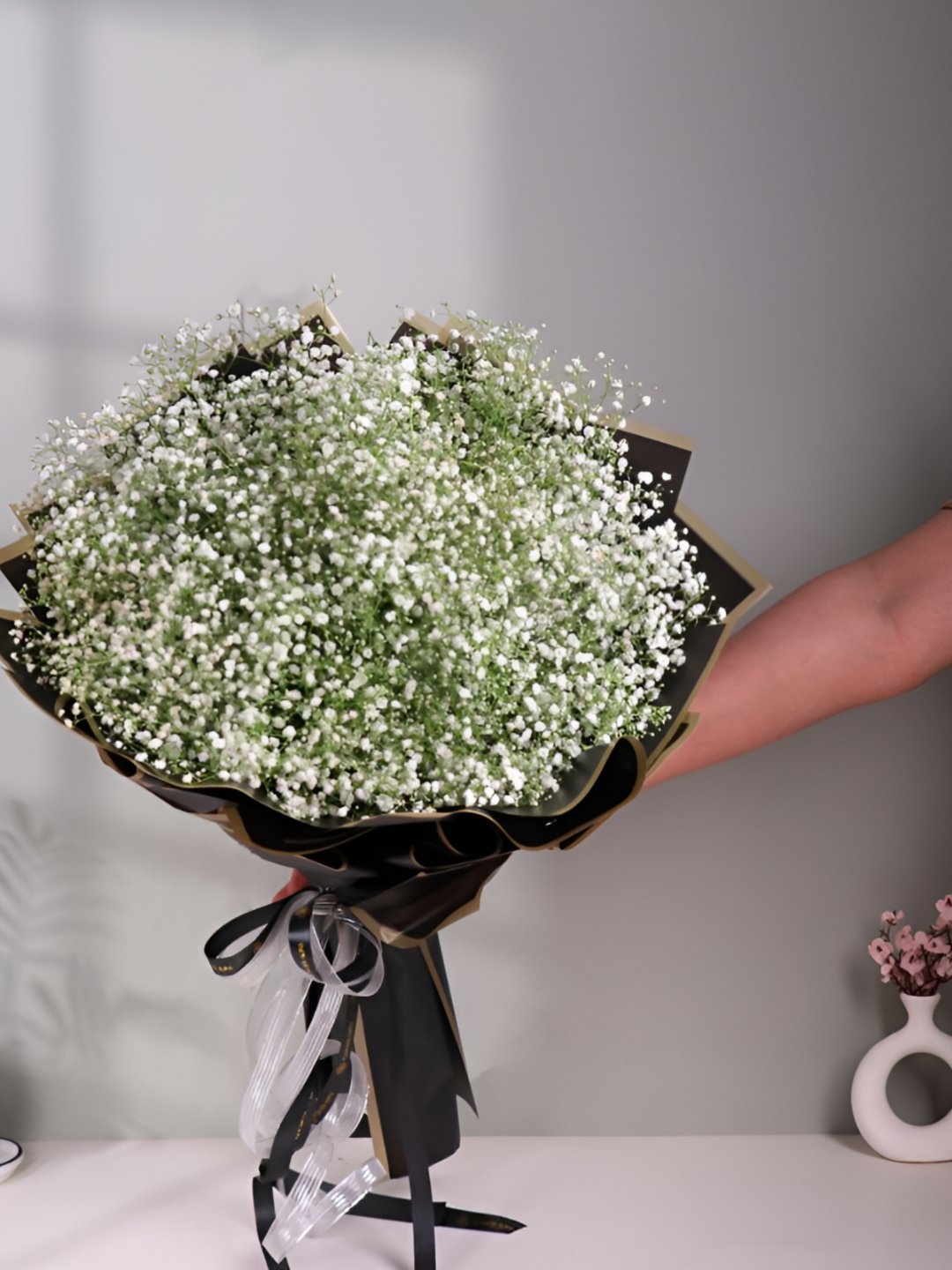 

Floweraura White & Green Gypso Bunch Flower Bouquet