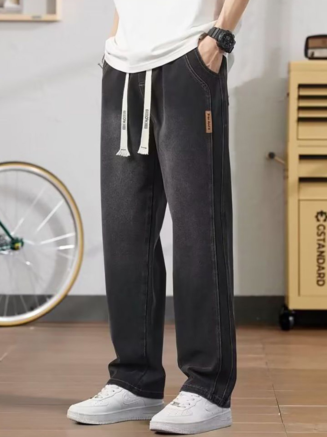 

StyleCast x Revolte Men Mid-Rise Mom Fit Jeans, Black