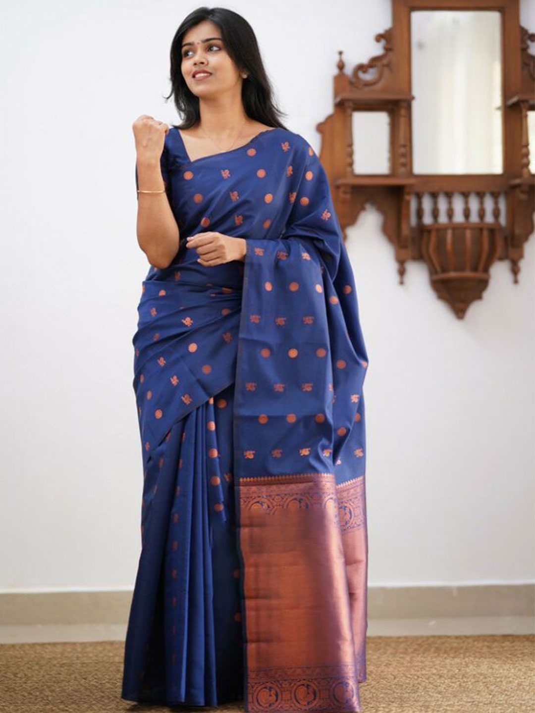 

Manu Designer Woven Design Saree, Blue