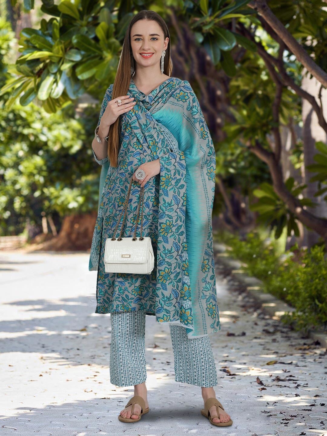 

Moda Rapido Floral Printed NotchNeck Straight Kurta With Trouser And Dupatta, Green