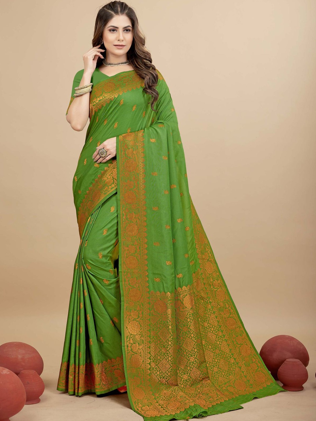 

amirat Woven Design Zari Pure Silk Banarasi Saree, Green