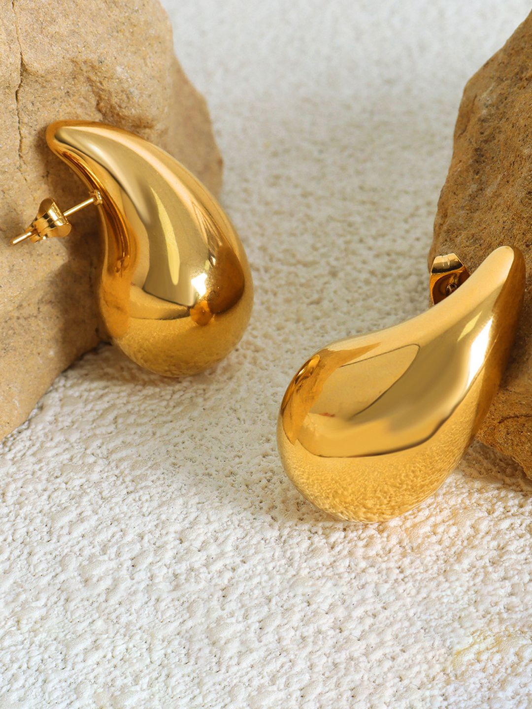 

BEYTER Sterling Silver Gold-Plated Tear Drop Studs