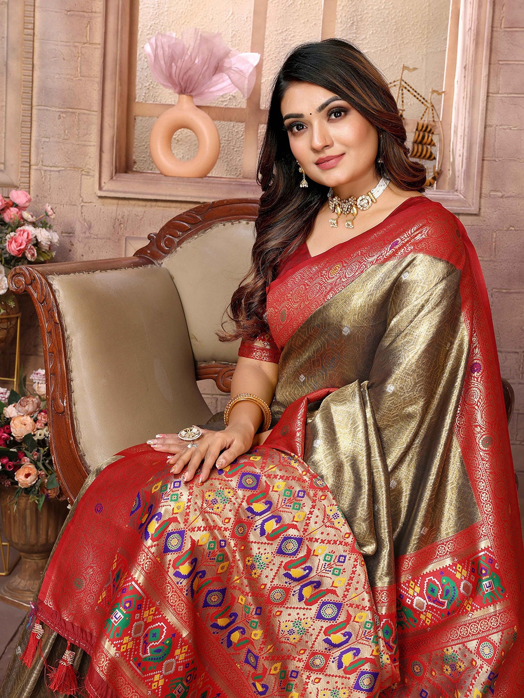 

Vintro Woven Design Zari Tissue Paithani Saree, Maroon