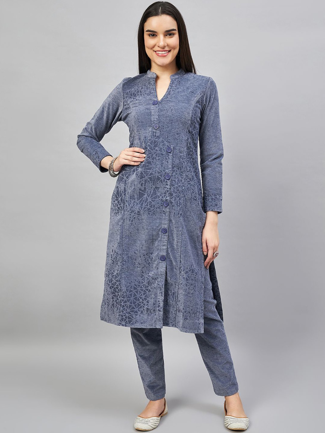 

STADO Geometric Self Design Mandarin Collar Pure Wool Kurta With Trousers, Blue