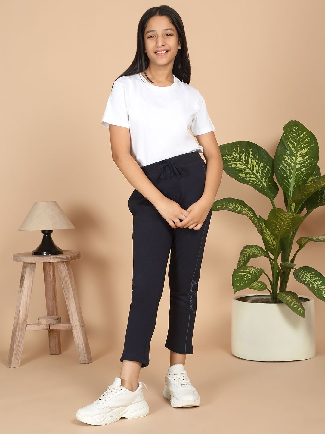 

Sweet Dreams Girls Solid Trackpant, Navy blue