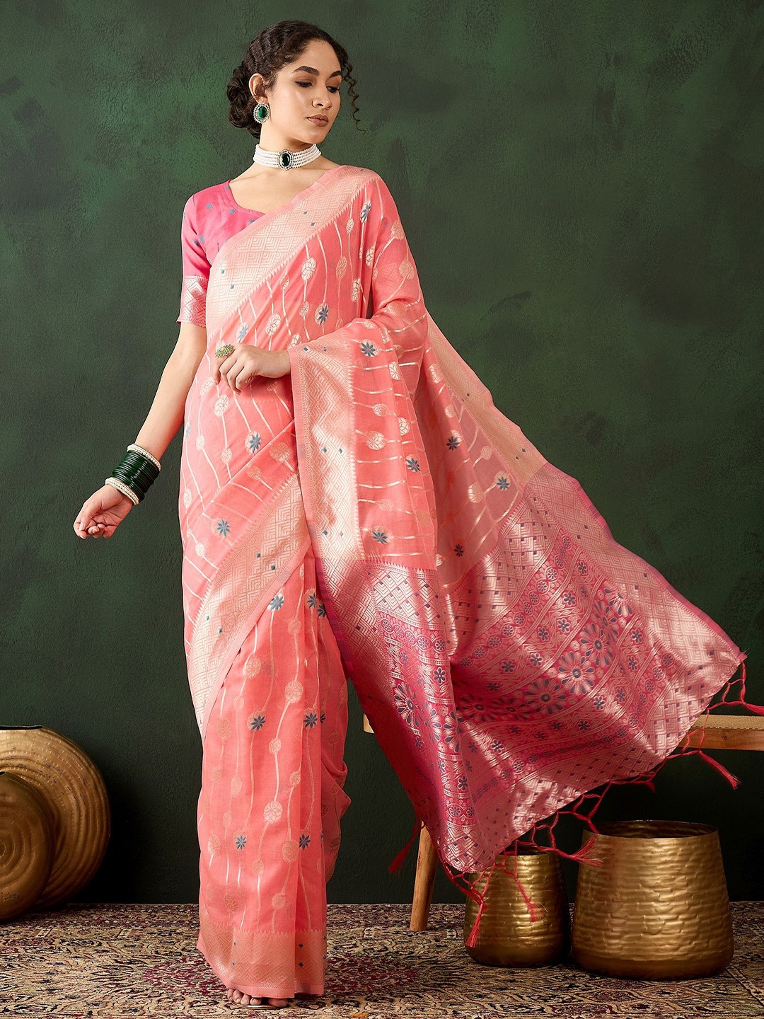 

KIMISHA Ethnic Motifs Woven Design Zari Banarasi Saree, Peach