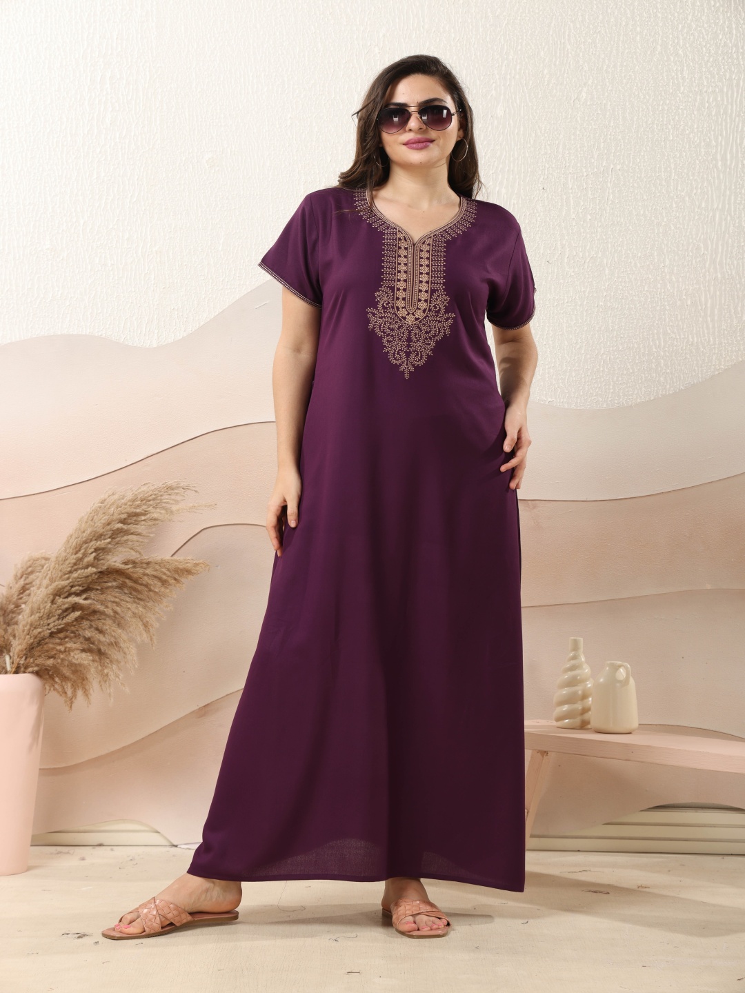 

EASY MOM Women Embroidered Maxi Dress, Maroon