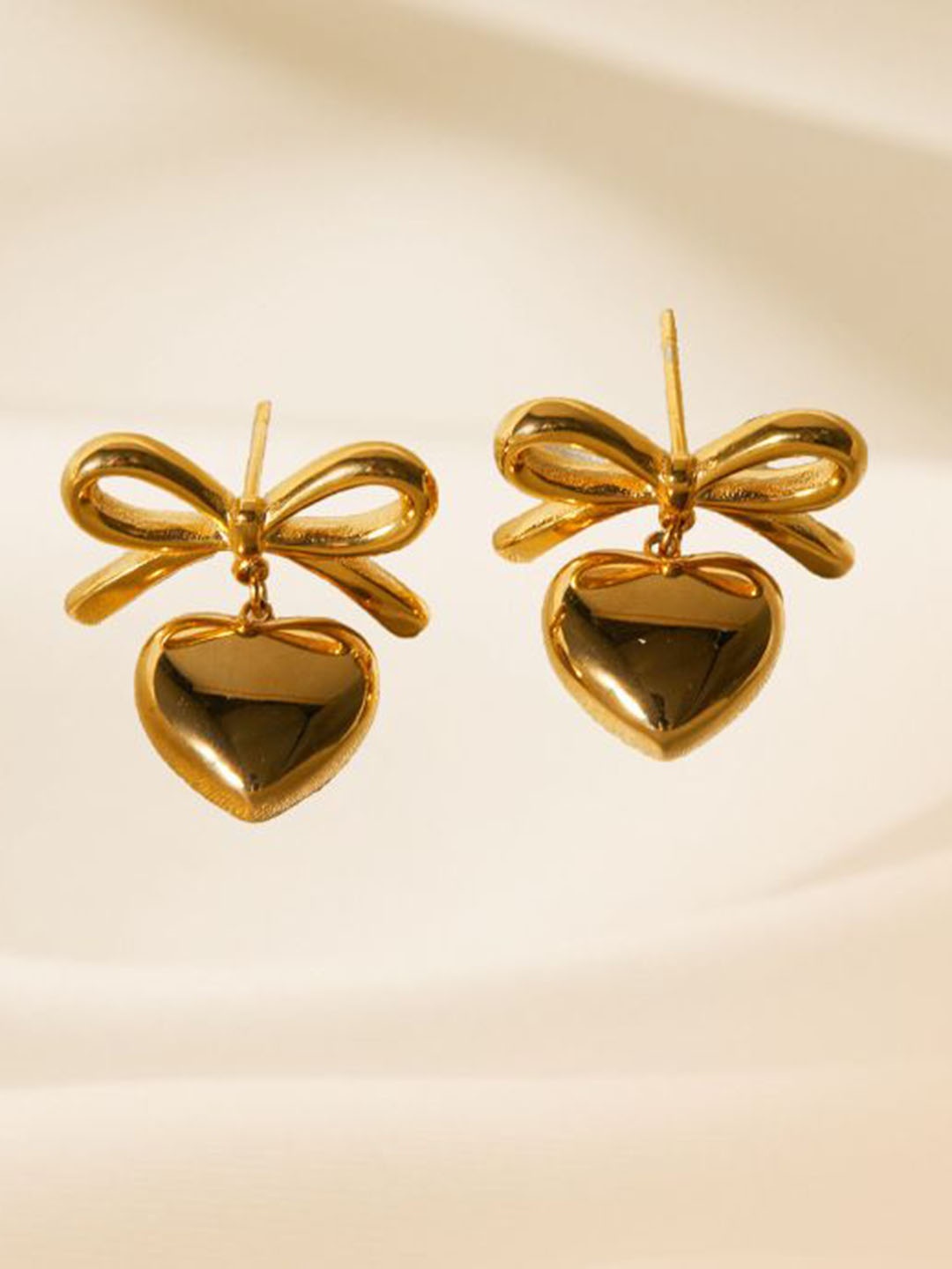 

KAORI BY SHREYA AGARWAL Gold-Plated Contemporary Drop Earrings