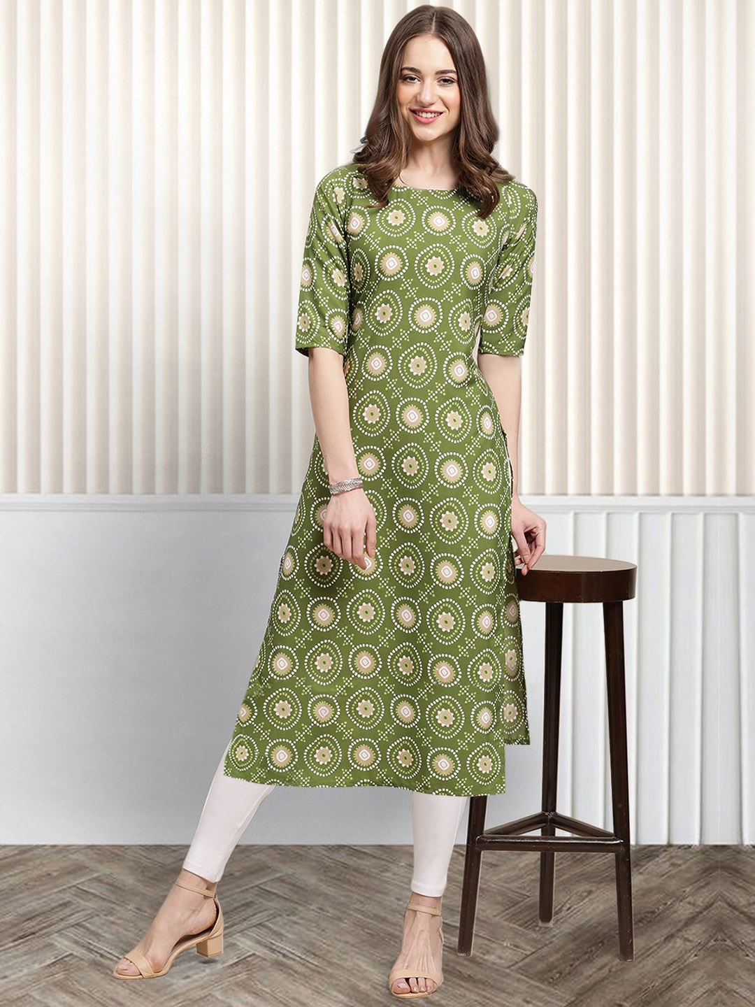 

Moda Rapido Ethnic Motifs Printed Round Neck Straight Kurta, Olive