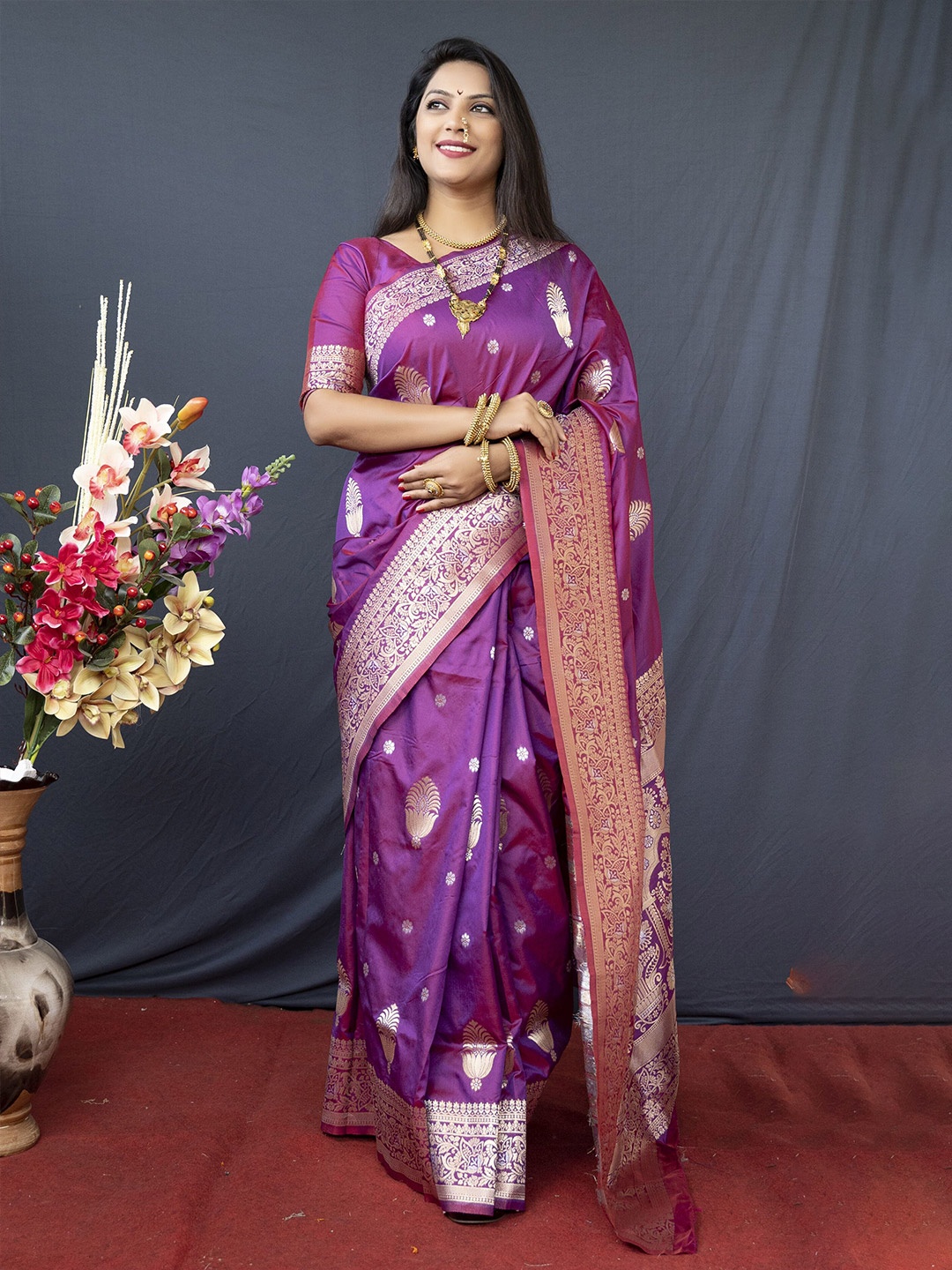 

amirat Ethnic Motifs Woven Design Zari Pure Silk Banarasi Saree, Purple