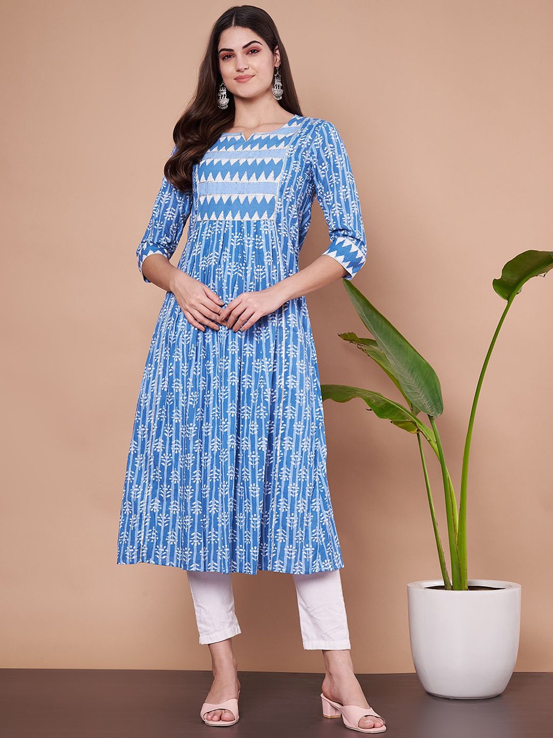 

JAPER KURTI Floral Printed Keyhole Neck A-Line Pure Cotton Kurta, Blue