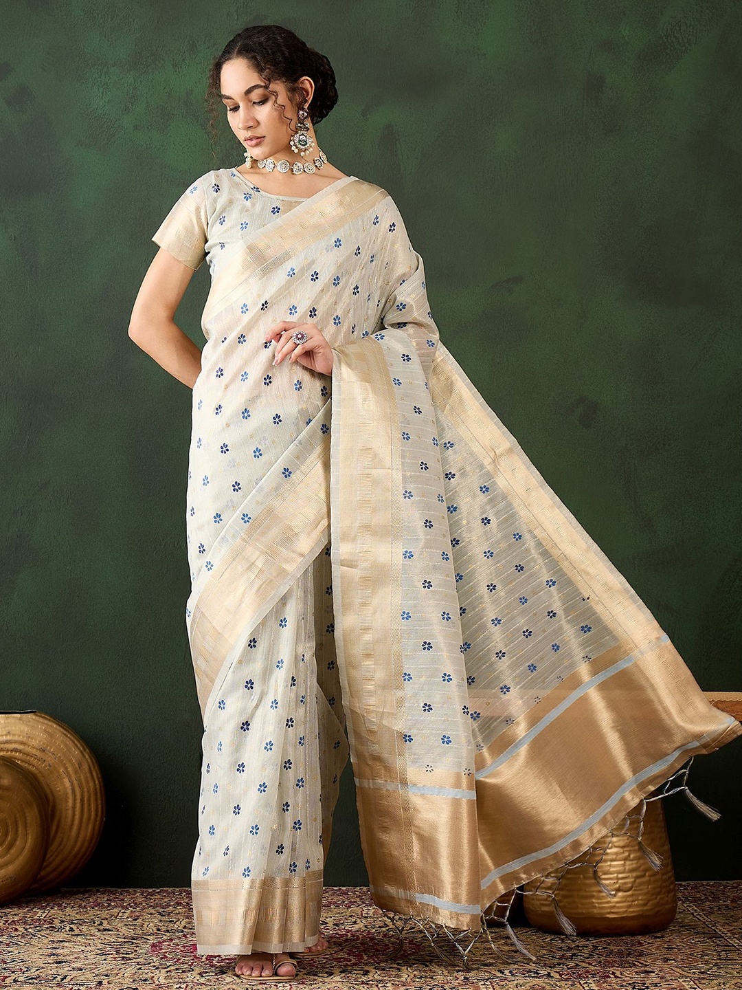 

KIMISHA Floral Zari Organza Banarasi Saree, White