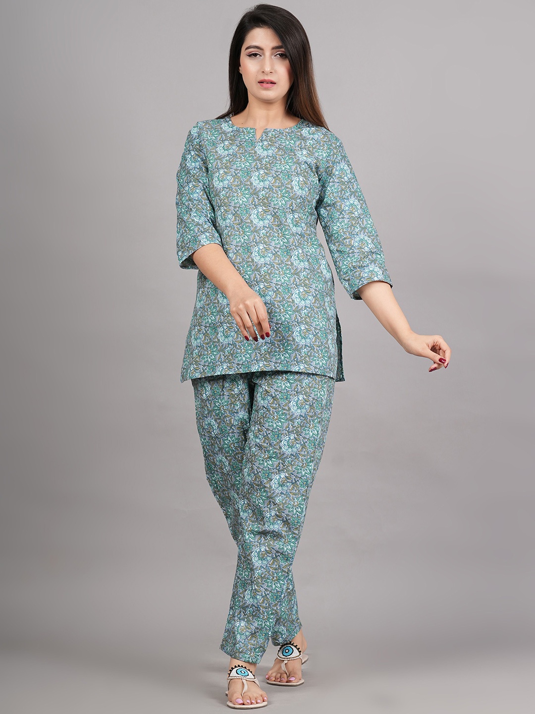 

SHOPAXIS Women Printed Pure Cotton Night Suit, Green