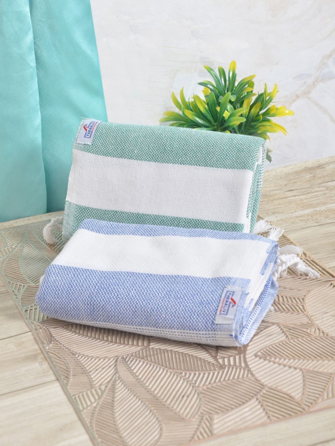 

FABINALIV White & Green 2 Striped Cotton 225 GSM Bath Towel