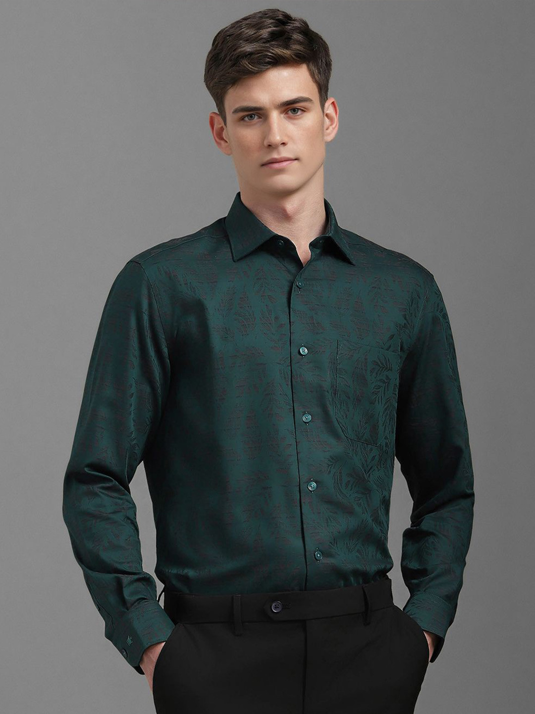 

Louis Philippe Men Classic Fit Spread Collar Abstract Printed Cotton Formal Shirt, Green