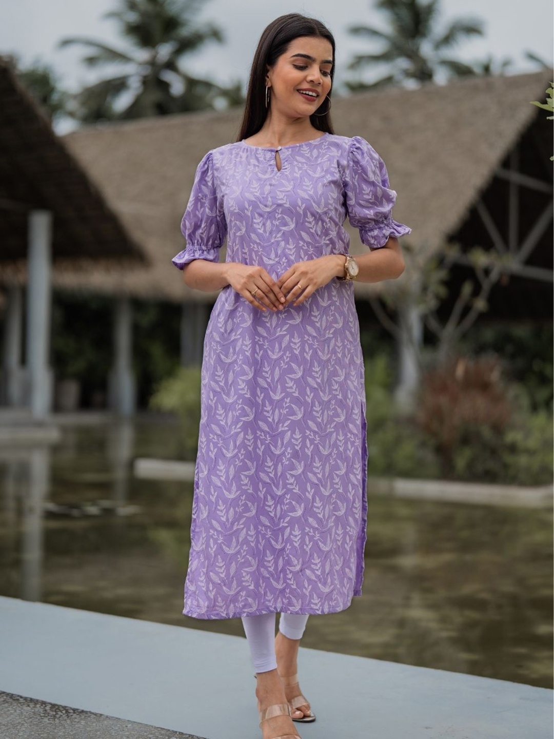 

BINDUDI Floral Printed Keyhole Neck Bell Sleeves Kurta, Purple