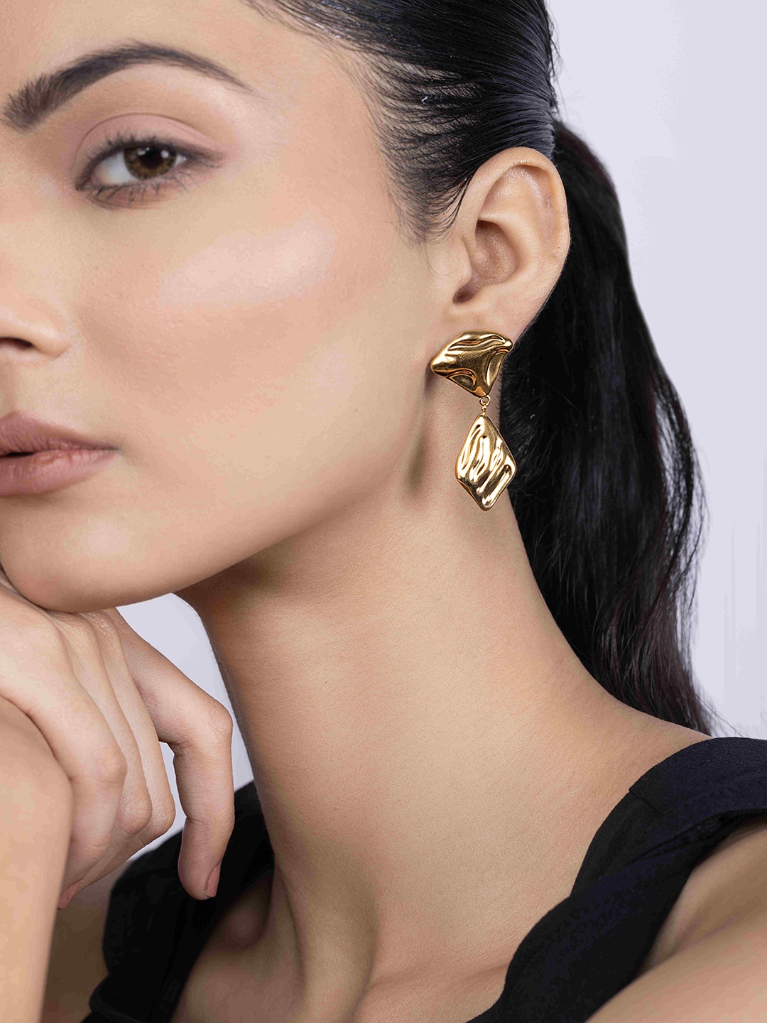 

KAORI BY SHREYA AGARWAL Gold-Plated Stainless Steel Contemporary Drop Earrings