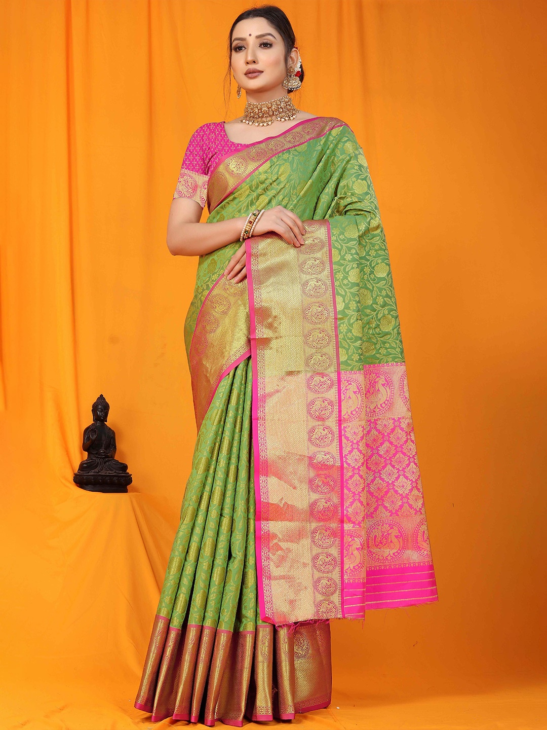 

amirat Ethnic Motifs Woven Design Zari Pure Silk Kanjeevaram Saree, Green