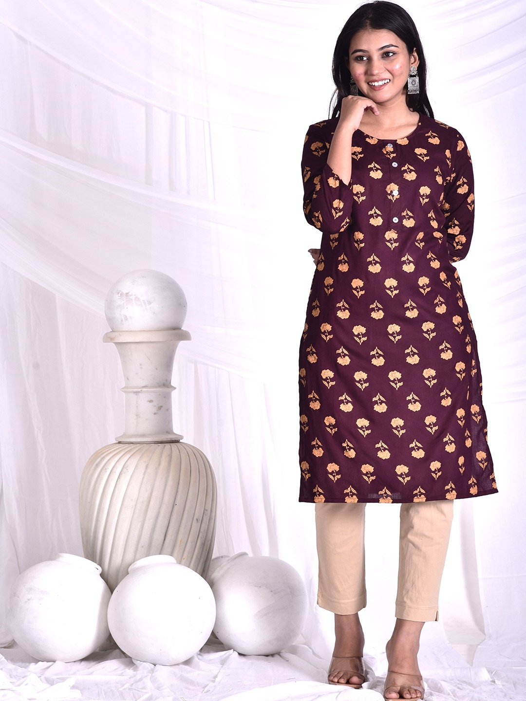 

Rashmi Shree Creation Floral Printed Round Neck Straight Kurta, Purple